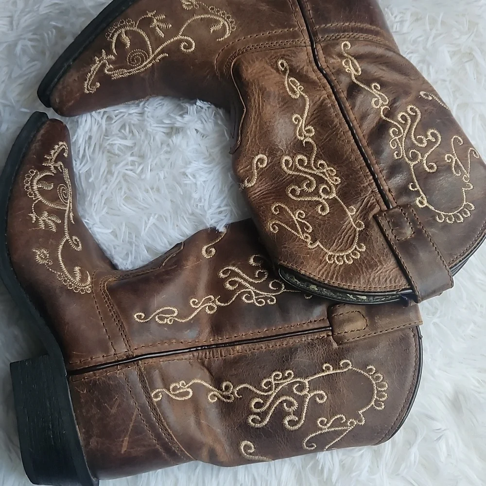 SMOKY Brown Embroidered Cowboy Boots
